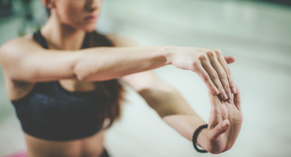 10 Latihan Ringan untuk Menjaga Fleksibilitas Jari dan Pergelangan