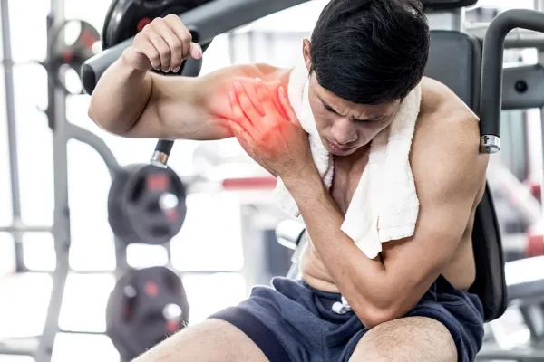 10 Cara Menghindari Cedera Bahu Saat Berolahraga