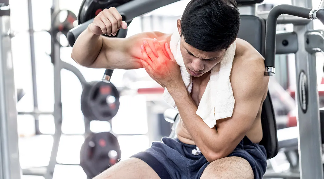 10 Cara Menghindari Cedera Bahu Saat Berolahraga