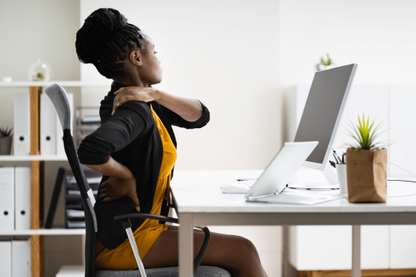 10 Tips Duduk Lama Tanpa Bikin Leher Pegal