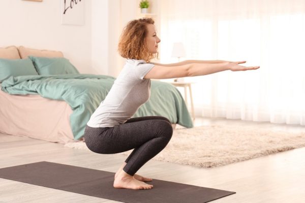 10 Latihan Ringan untuk Menguatkan Otot Kaki di Rumah