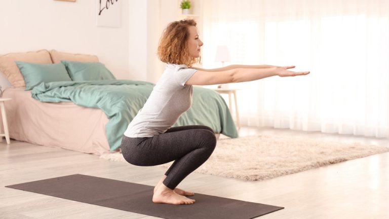 10 Latihan Ringan untuk Menguatkan Otot Kaki di Rumah