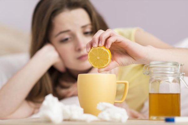 5 Minuman Hangat yang Baik untuk Tenggorokan Kamu