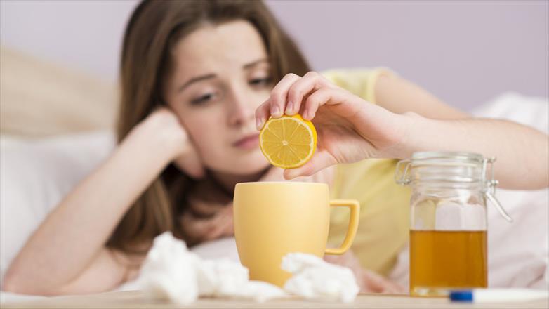 5 Minuman Hangat yang Baik untuk Tenggorokan Kamu