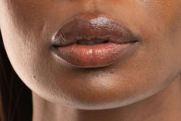 10 Cara Menghindari Bibir Hitam Akibat Sinar Matahari