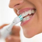 10 Langkah Sederhana Menyikat Gigi dengan Benar